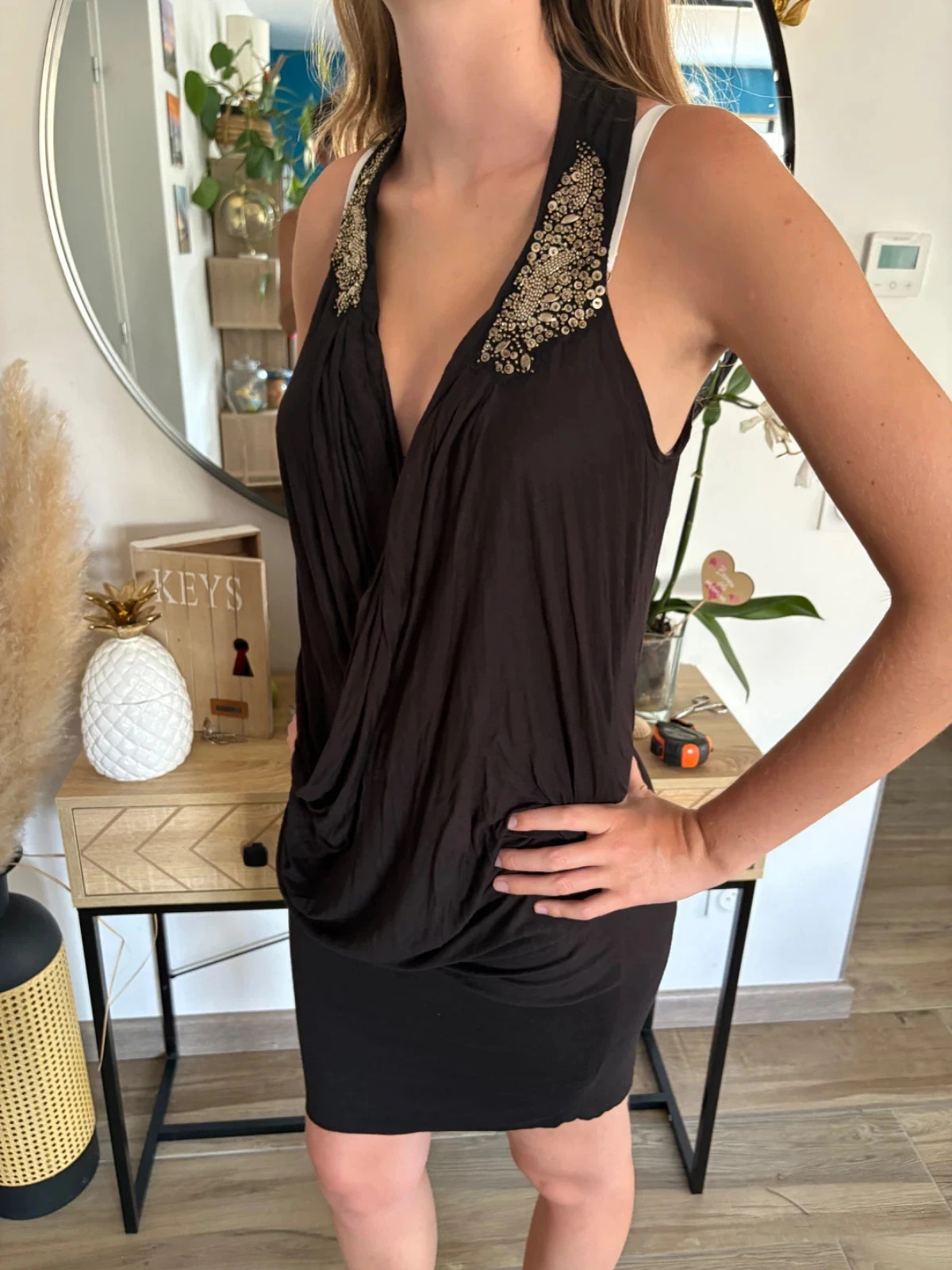 Robe Guess neuve avec étiquettes En taille (109€ en magasin) – GUESS – taille M / 38 / 10 2