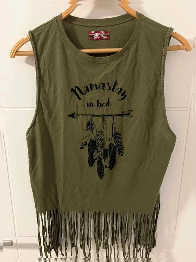 Top à franges Undiz – Kaki « Namastay in bed »