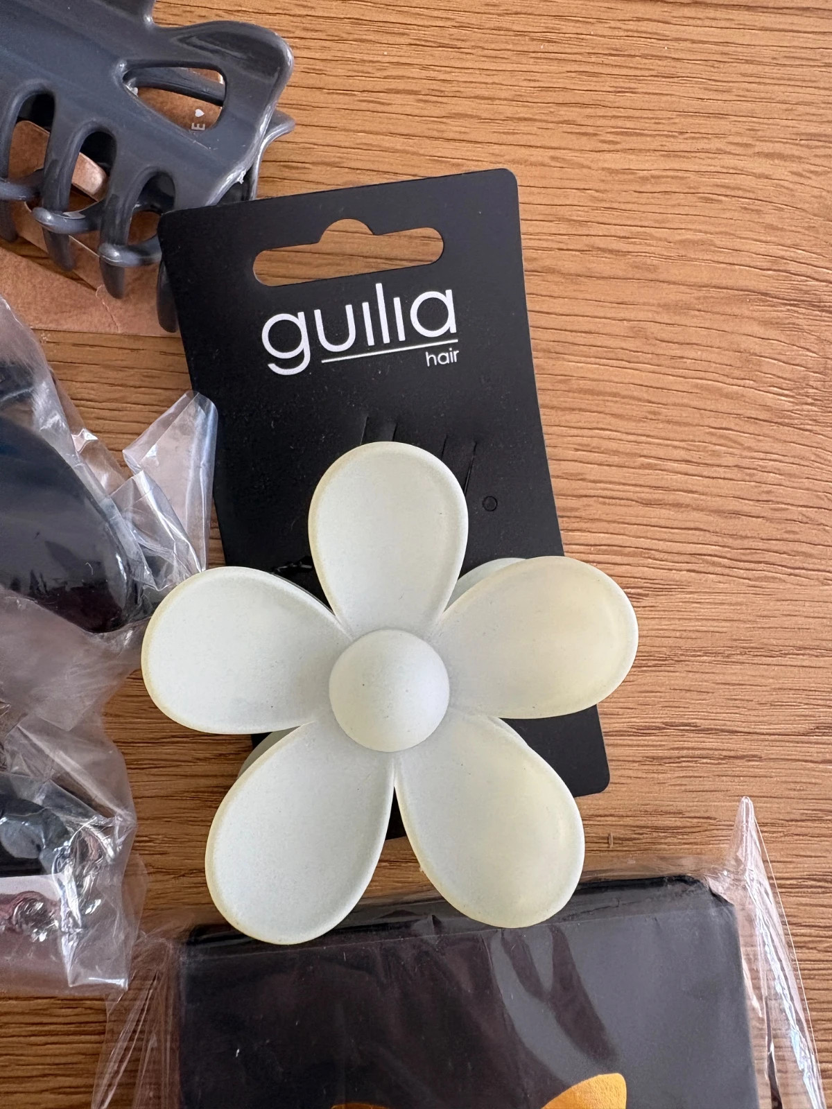 Lot de 10 Pinces à Cheveux Guilia Hair & Autres + Cadeau Surprise – Guilia 3