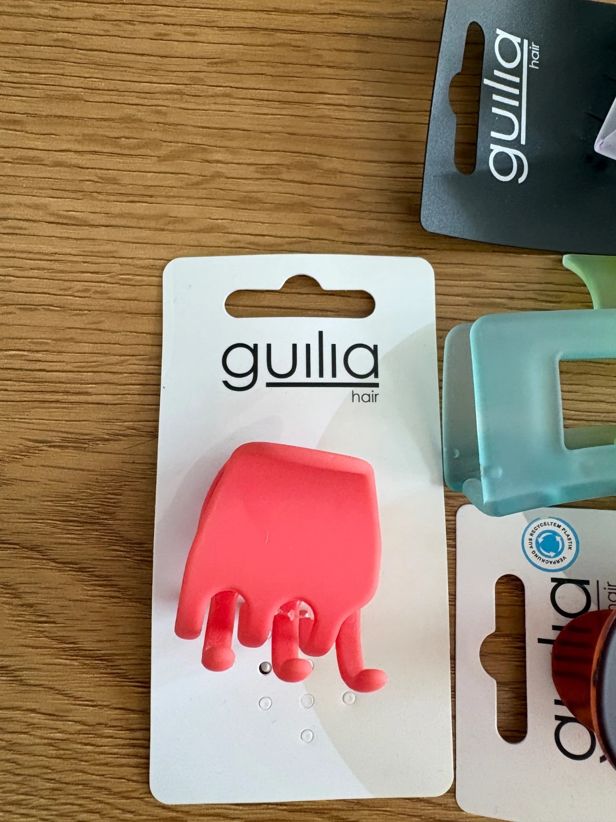 Lot de 10 Pinces à Cheveux Guilia Hair & Autres + Cadeau Surprise – Guilia 4