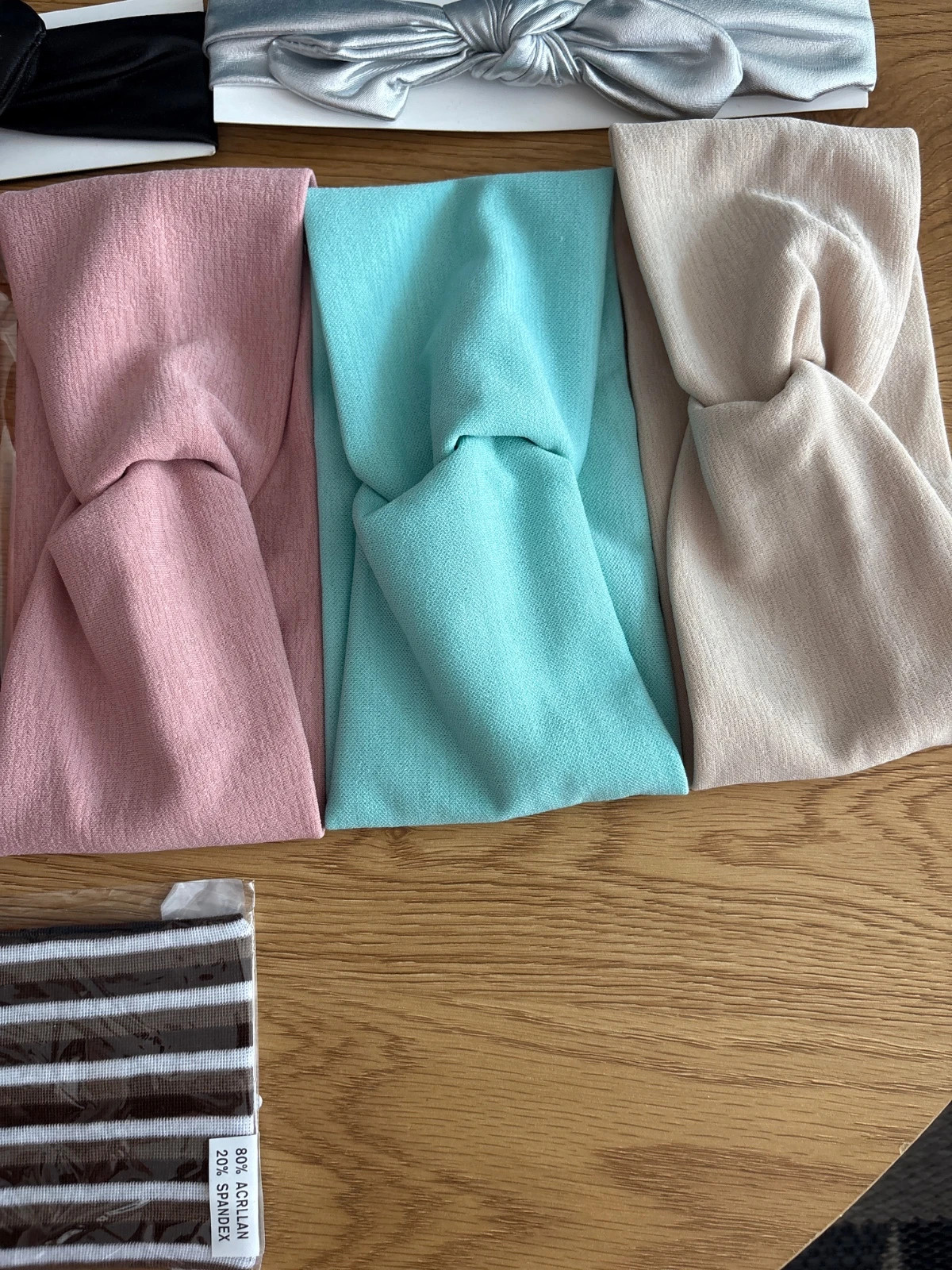 Lot de 20 Headbands/Bandeaux Cheveux – Modèles Variés – Accessoires 4