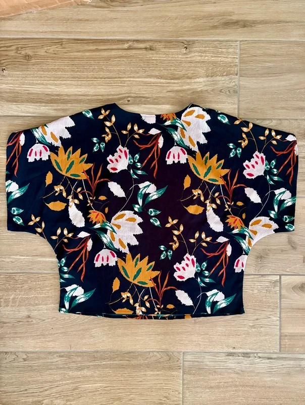 Top fleuri VILA marine taille 38 - manches kimono – Vila – taille M / 38 / 10 2