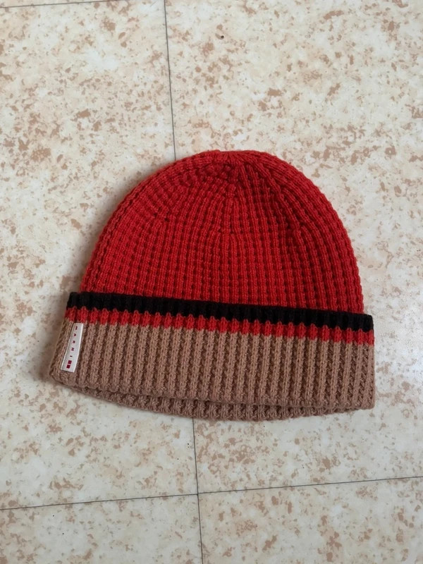Bonnet Uniqlo x Marni