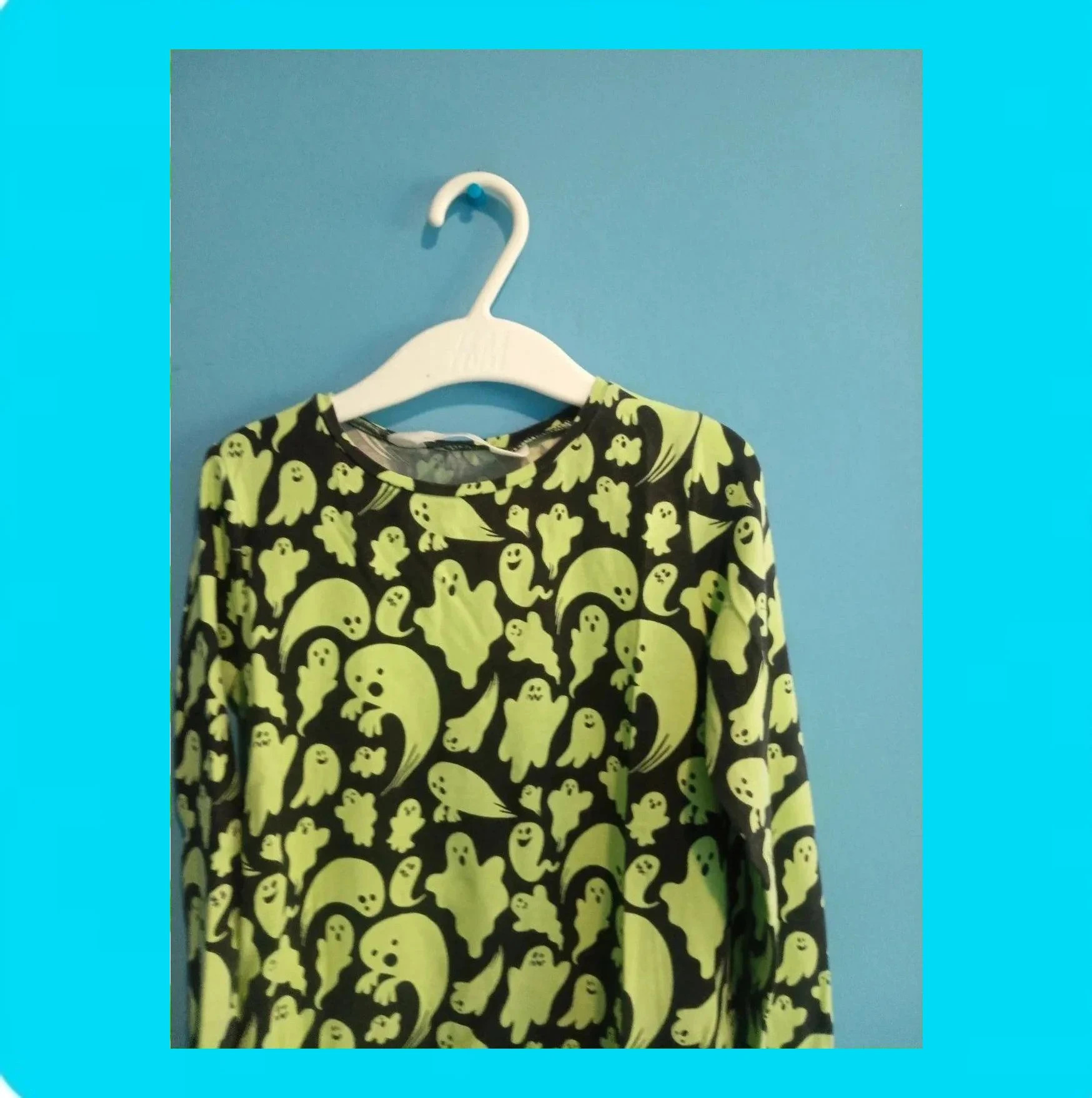 🩵 Preciosa Camiseta Estampado Fantasma 🩵 🩵 – H&M – taille 5 ans / 110 cm 3