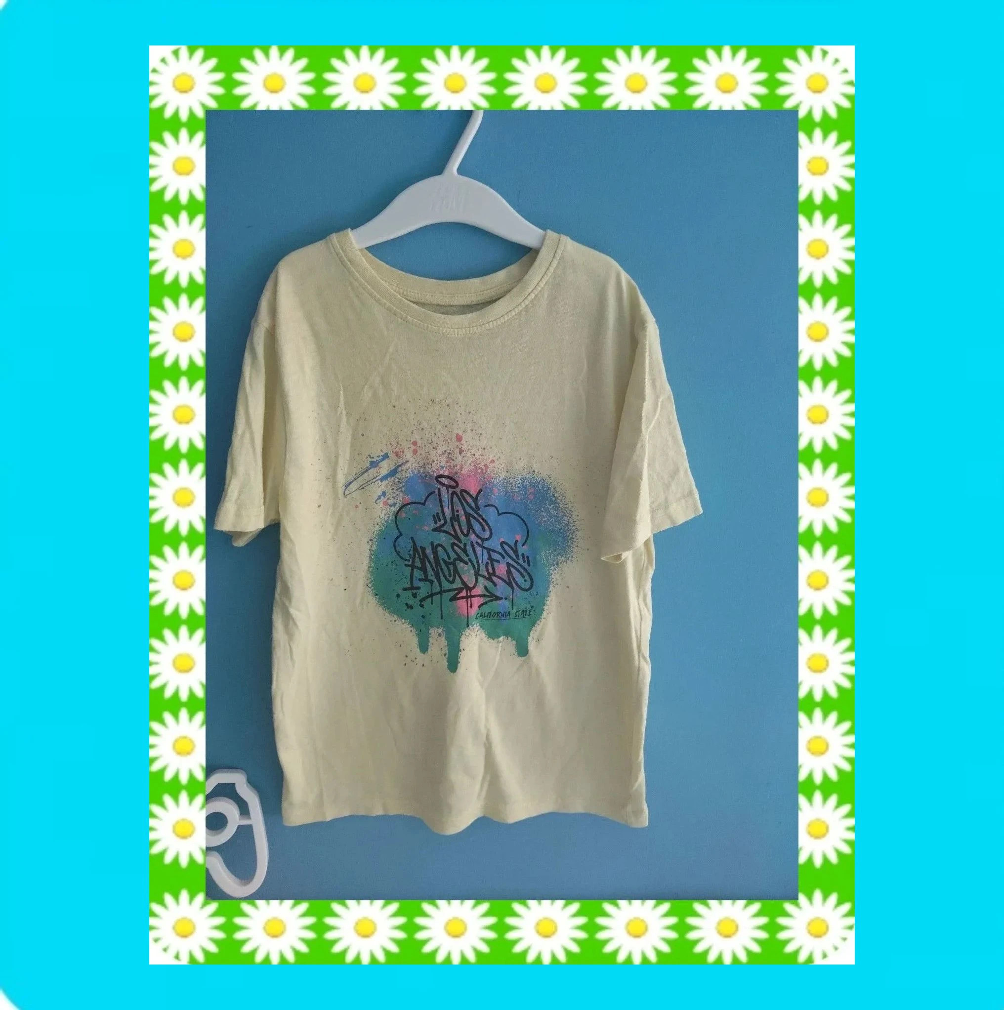 🩵 Bonita Camiseta Niño Graffiti 🩵 – Kiabi – taille 9 ans / 134 cm 2
