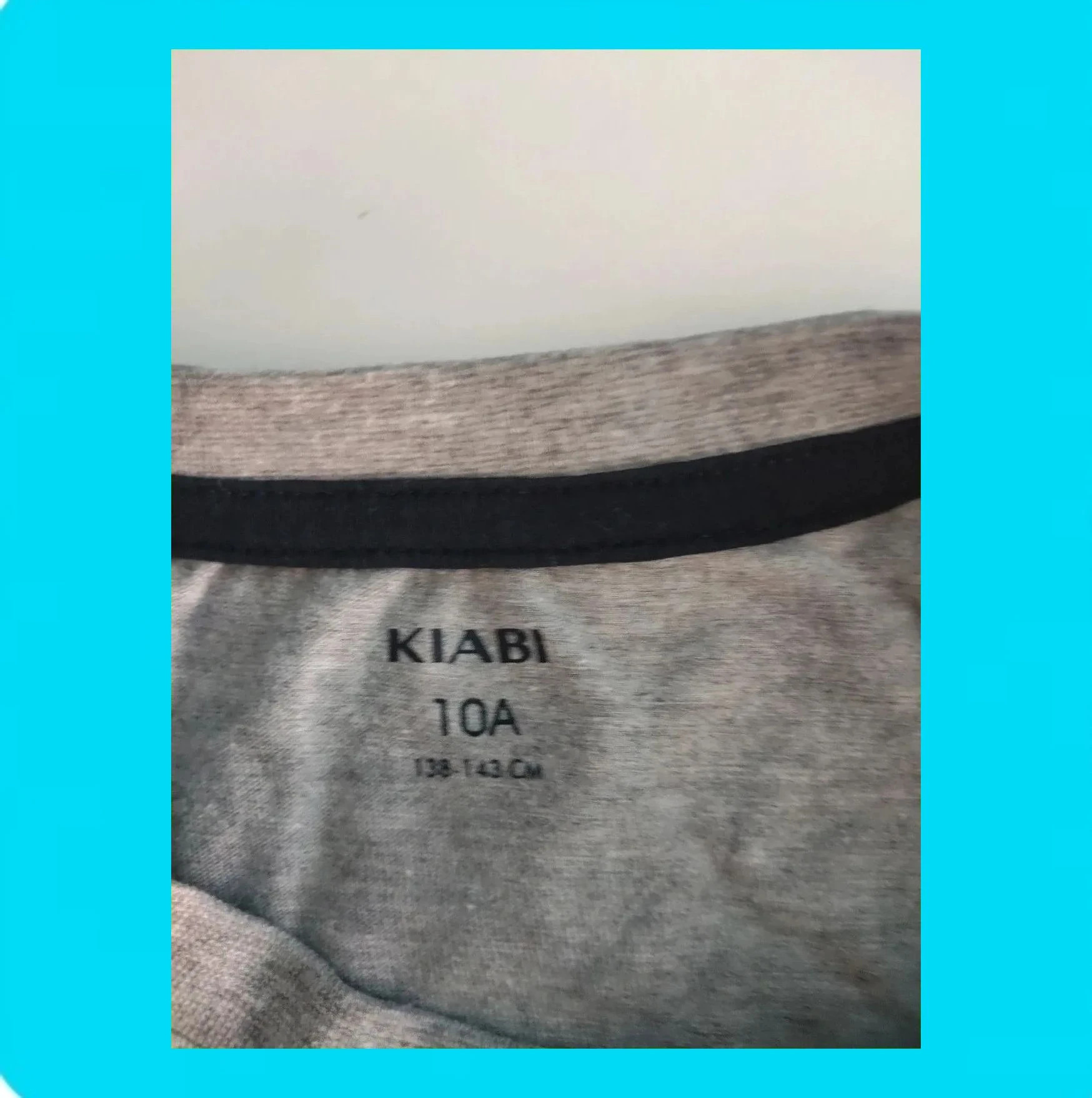 🩵 Camiseta Niño Tiburones 🩵 – Kiabi – taille 10 ans / 140 cm 4