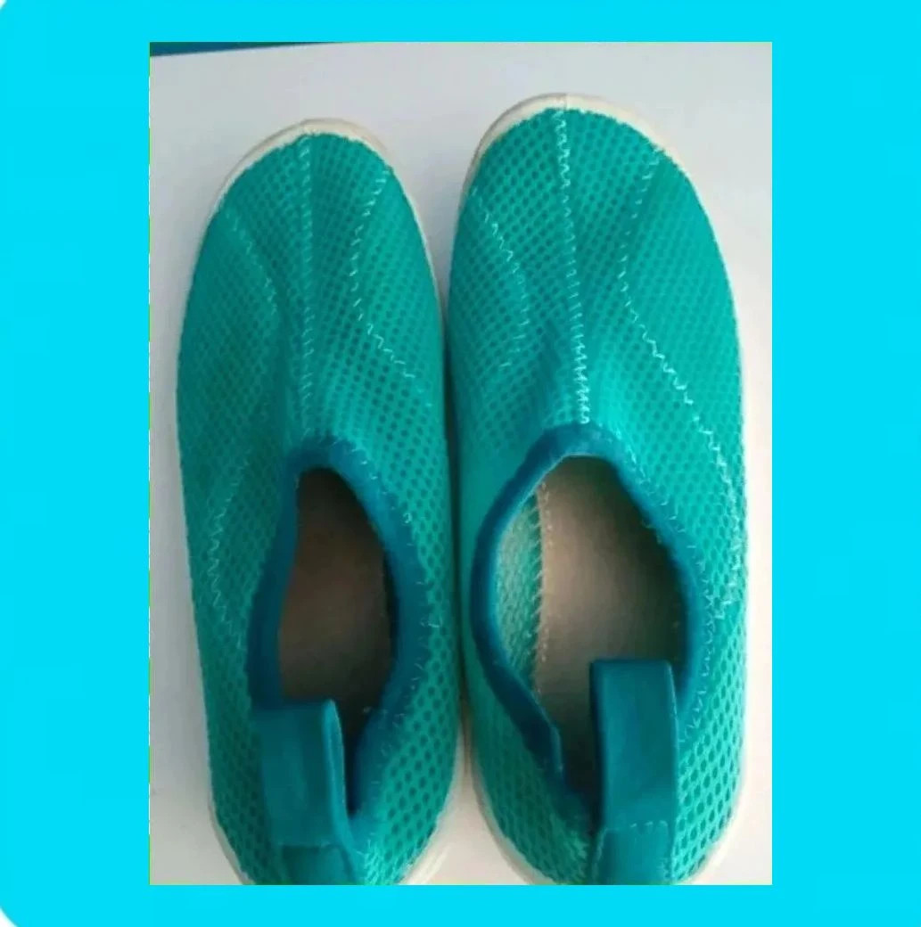🩵Escarpines Cangrejeras Niño 🩵 – Decathlon – taille 31 5