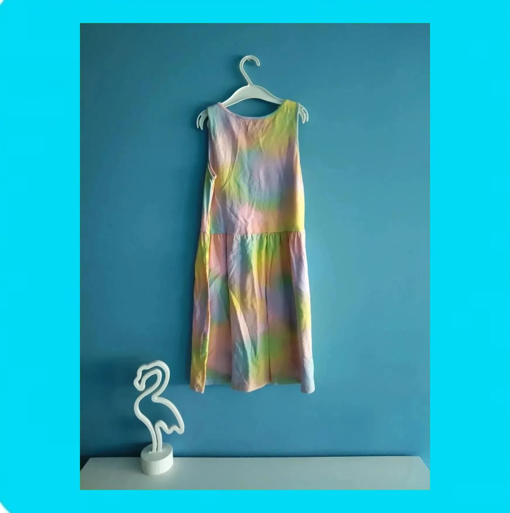 🩷 Bonito Vestido Tie-dye 🩷 – H&M – taille 9 ans / 134 cm 3