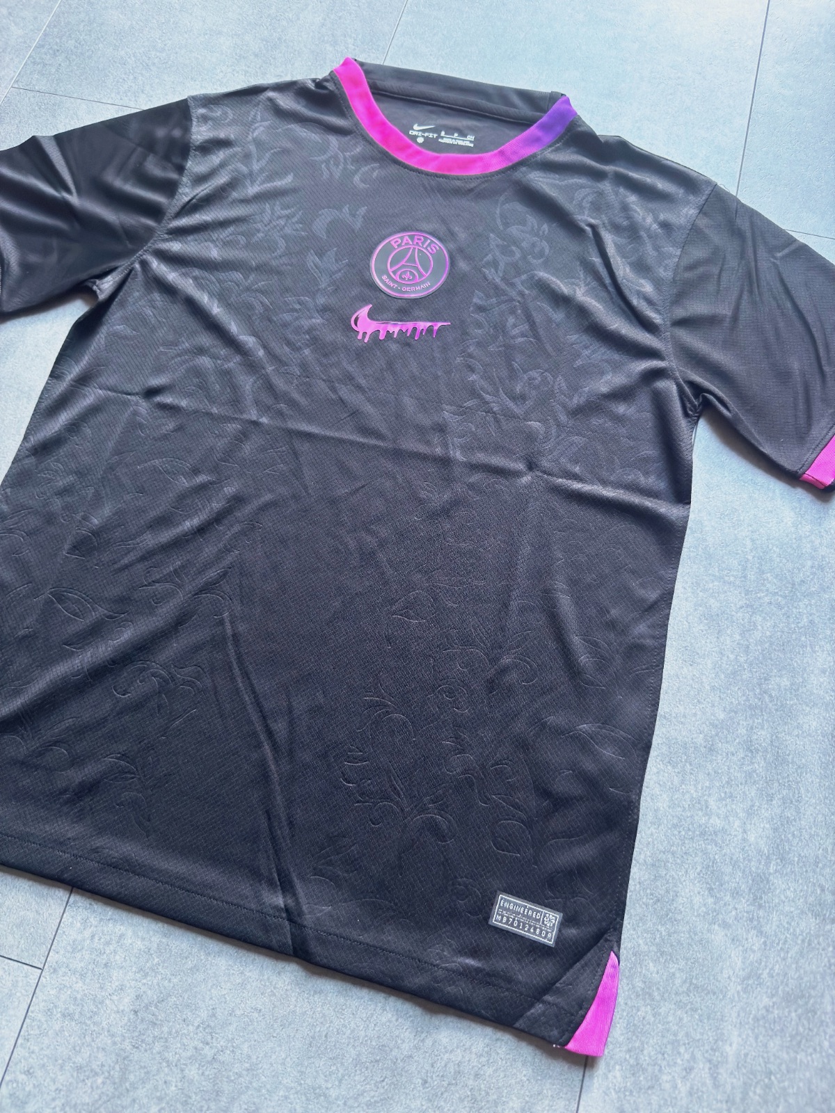 Maillot concept psg noir et rose fuschia taille S homme neuf avec étiquette  – Nike – taille S 2