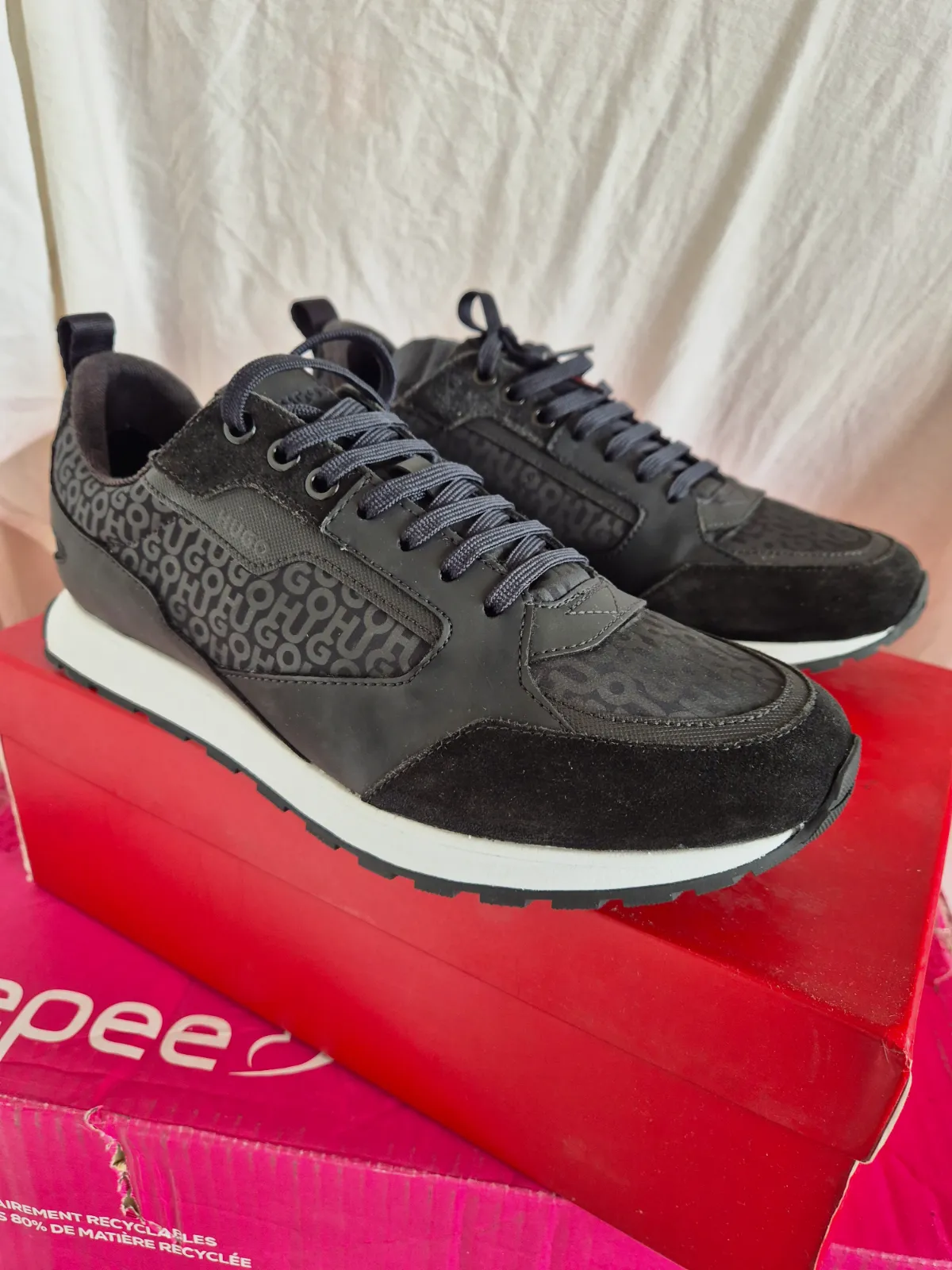 Baskets HUGO Icelin Runn noires – Hugo Boss – taille EU 41 5