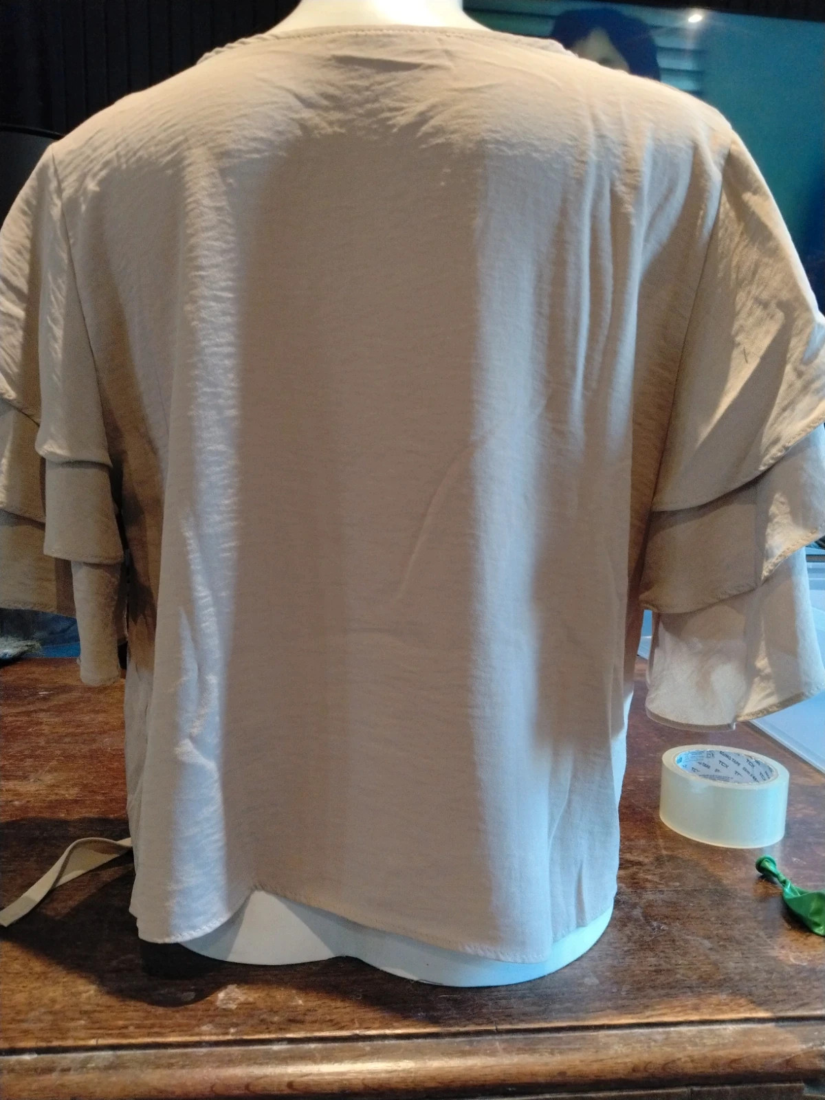 Blouse plissée beige à volants Acos – ACOS – taille XL / 42 / 14 2