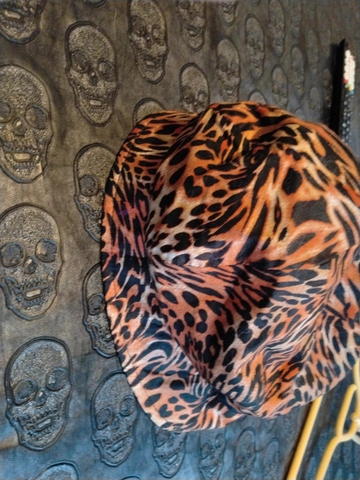Béret bonnet bouffant imprimé tigre velours satiné – Naraya – taille Taille unique 2