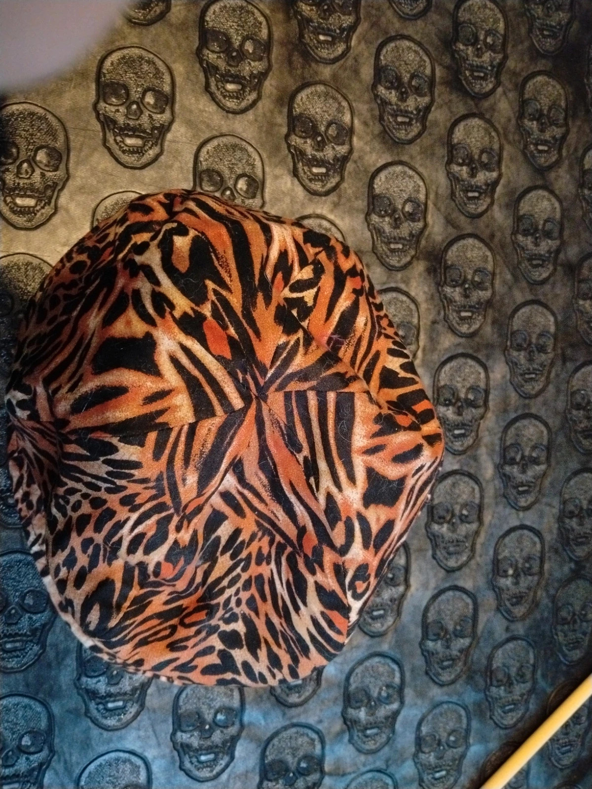 Béret bonnet bouffant imprimé tigre velours satiné – Naraya – taille Taille unique 3