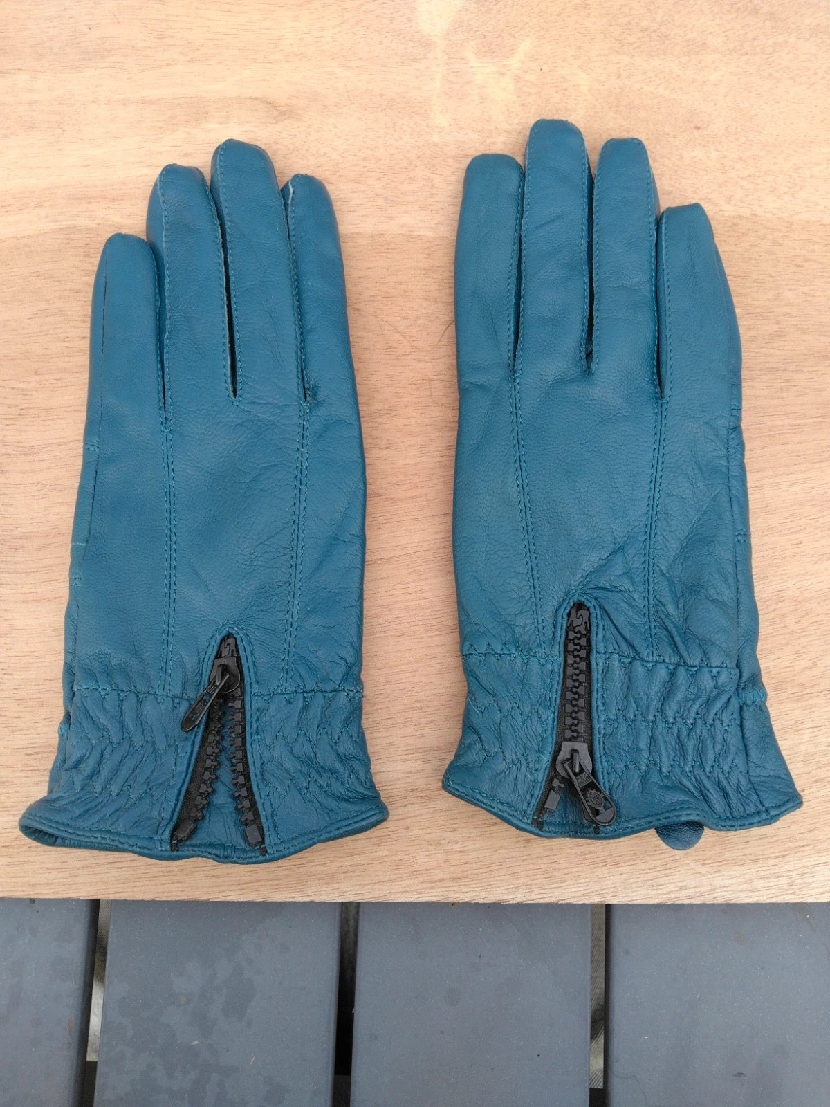 Gants en cuir bleu canard zippés Manoukian
