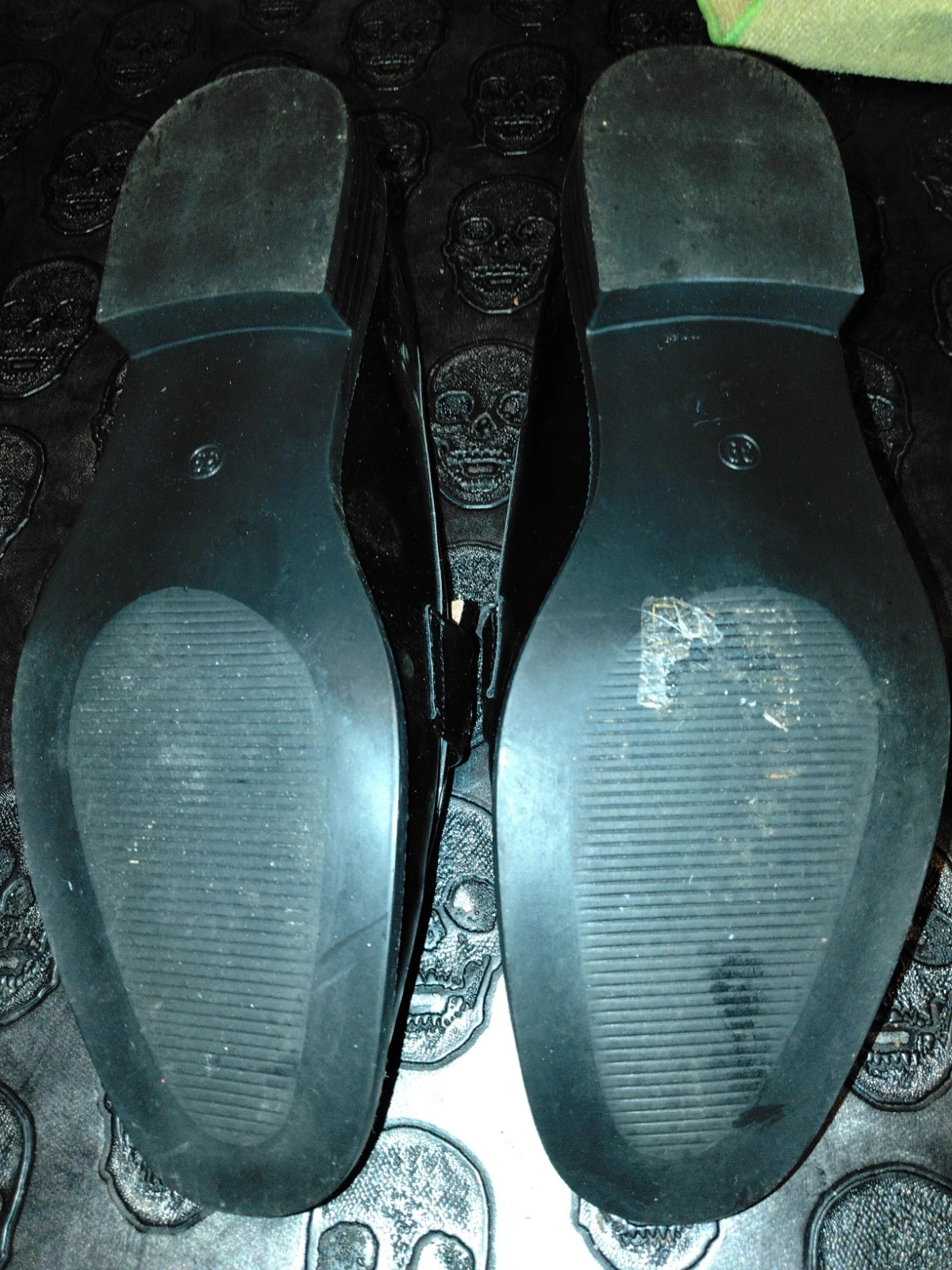 Mocassins noirs à boucle dorée R.Bellucci – Bellucci – taille 39 2