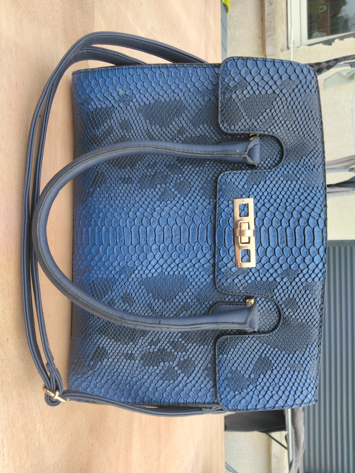 Sac à main bleu effet python / serpent DL Chic – DL CHIC