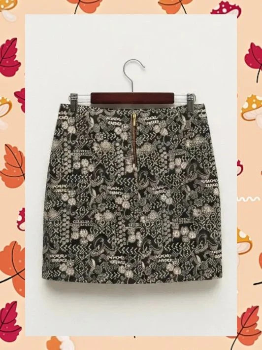 Falda corta jacquard estampado paisley Cortefiel M – Cortefiel – taille M / 38 / 10 2