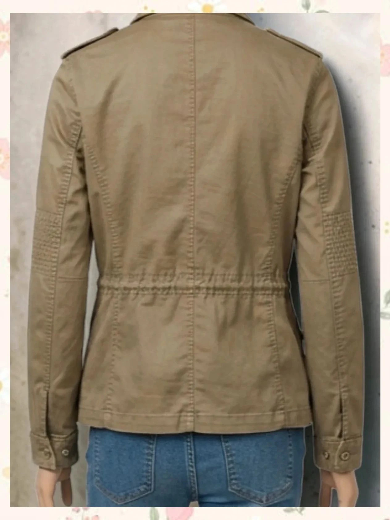Chaqueta caqui estilo militar con tachuelas Zara T.S – Zara Trafaluc – taille S / 36 / 8 3