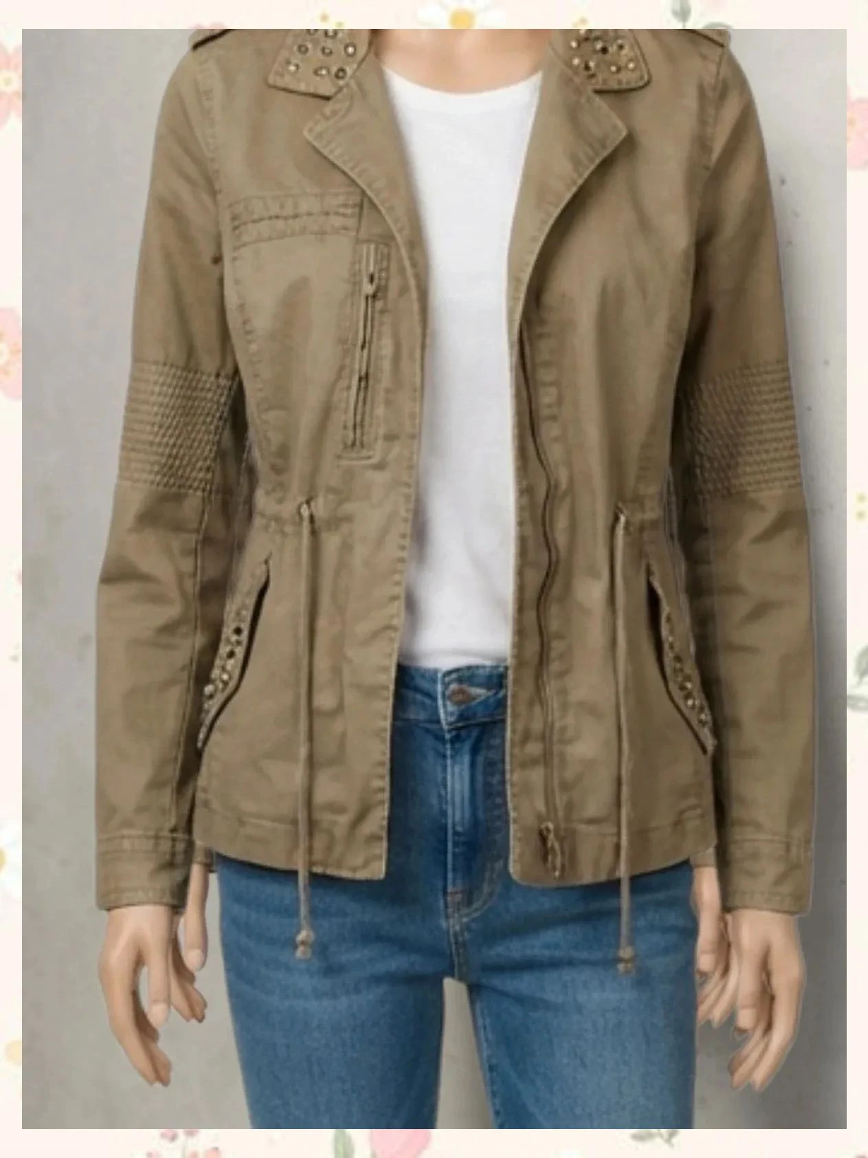 Chaqueta caqui estilo militar con tachuelas Zara T.S