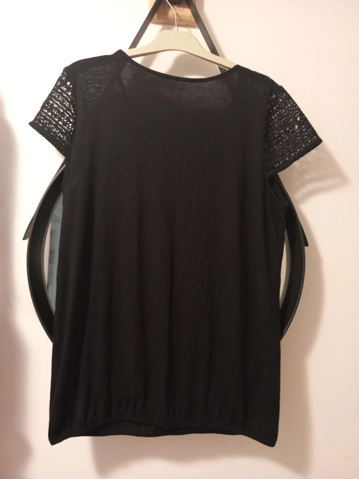 Haut fluide noir détails dentelle Esmara M 42/44 – Esmara – taille M / 38 / 10 2
