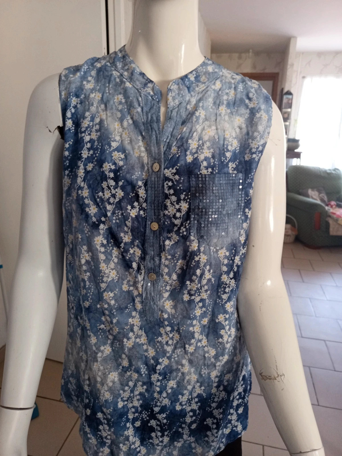 Haut fluide fleuri bleu et blanc – Style Italie – Taille L (40/42) – taille L / 40 / 12