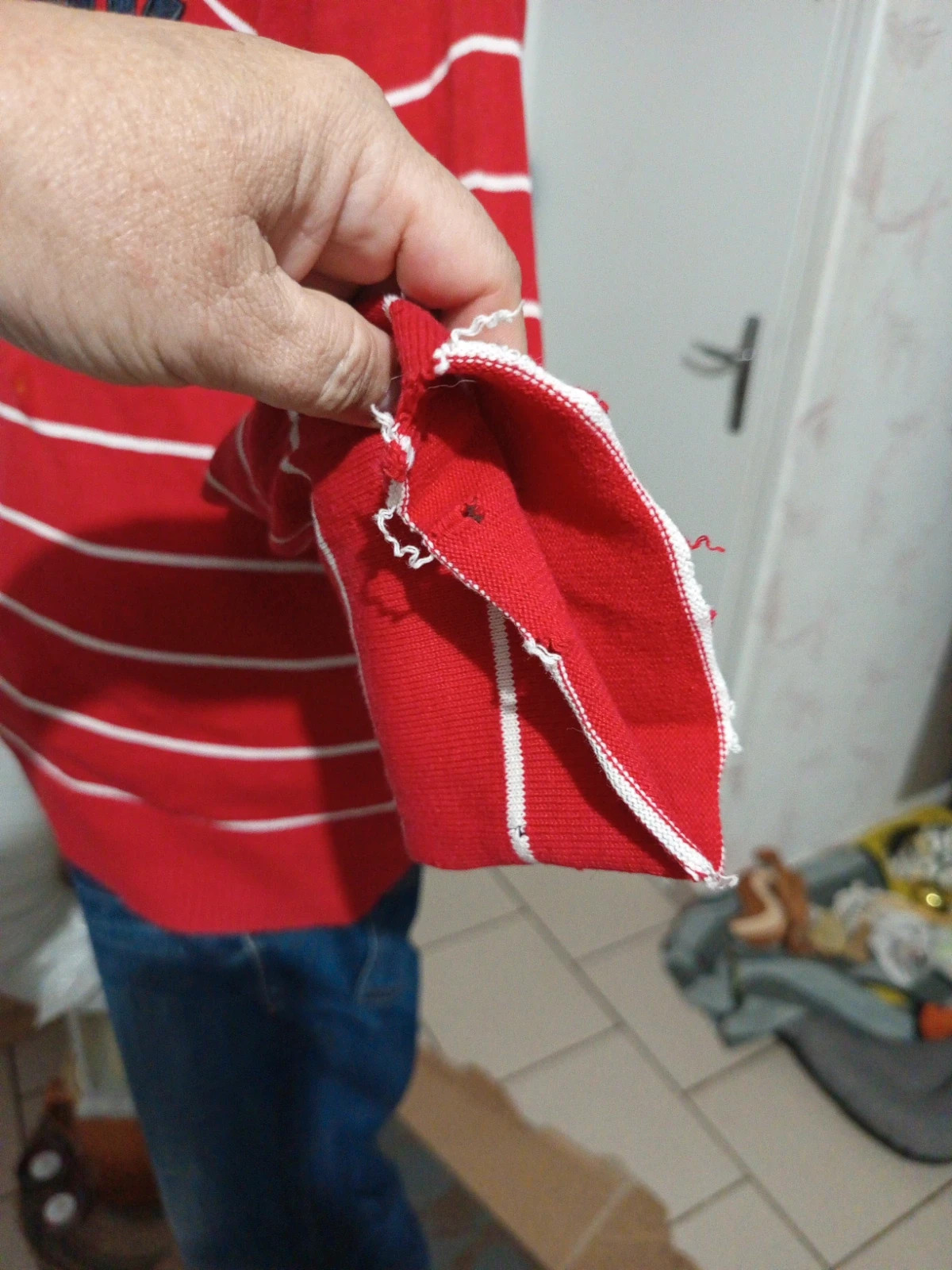 Pull Angelo Litrico rouge rayé S - mauvais état – Angelo Litrico – taille S 4