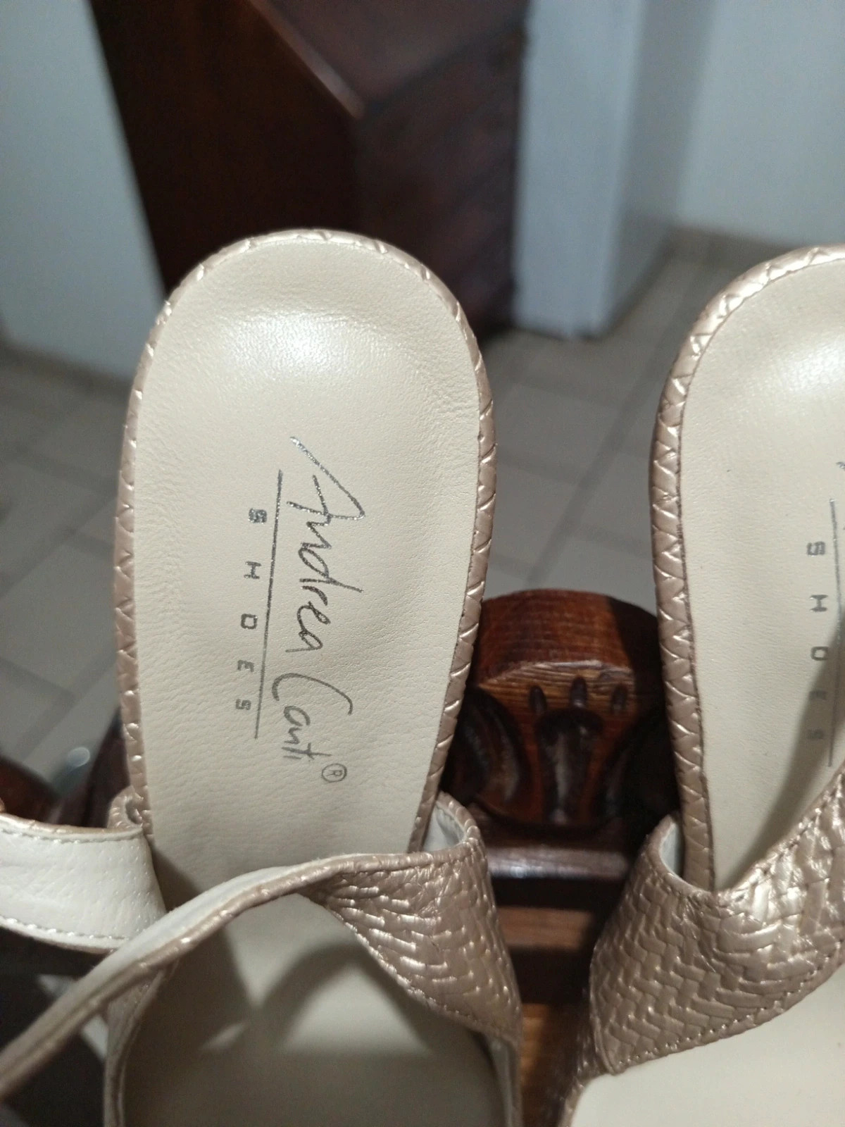 Escarpins neuf slingbacks dorés effet tressé Andrea Conti T38 (Esgano) – taille 38 2
