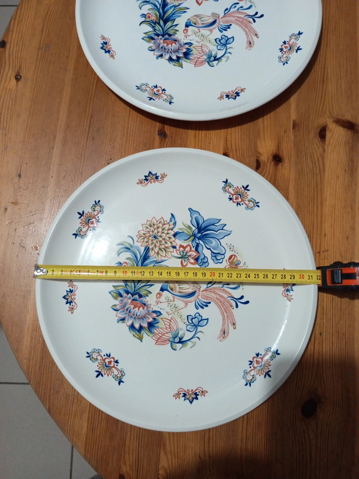 Paire de grands plats ronds Boch La Louvière - Décor Paon – Boch La Louvière 4