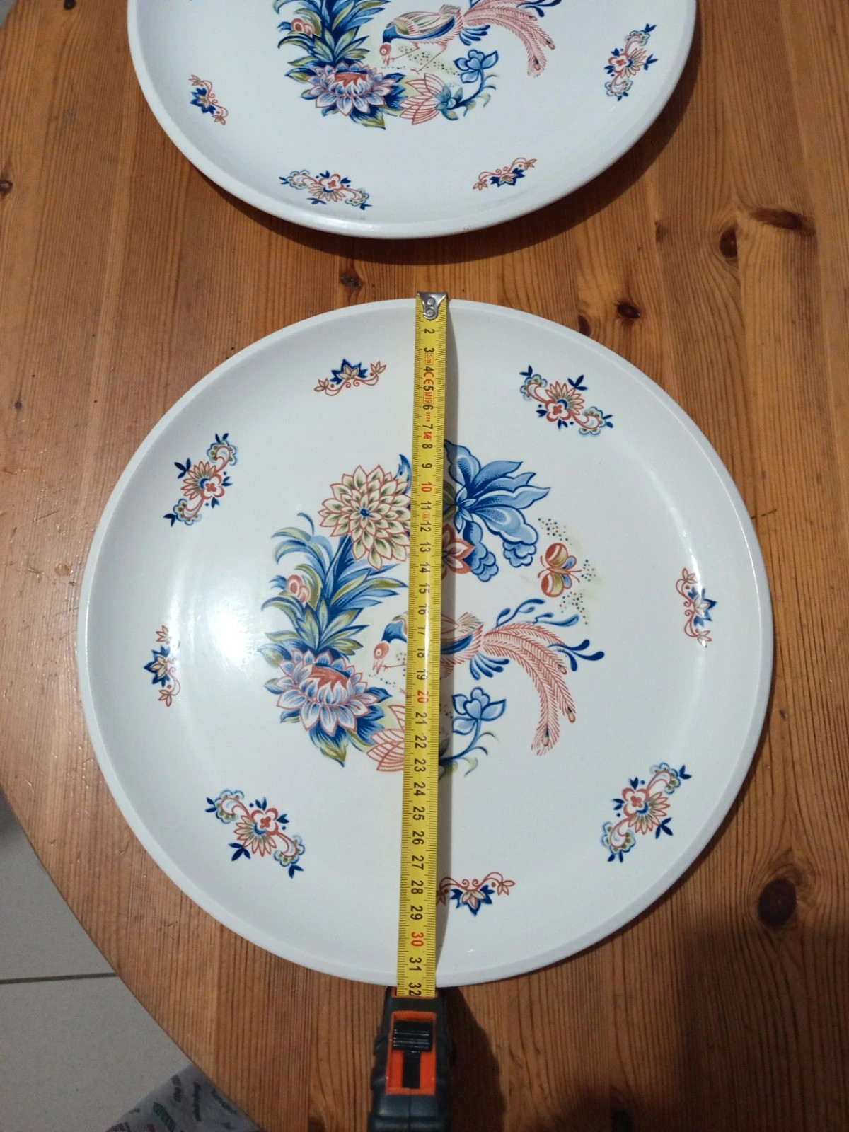 Paire de grands plats ronds Boch La Louvière - Décor Paon – Boch La Louvière 5