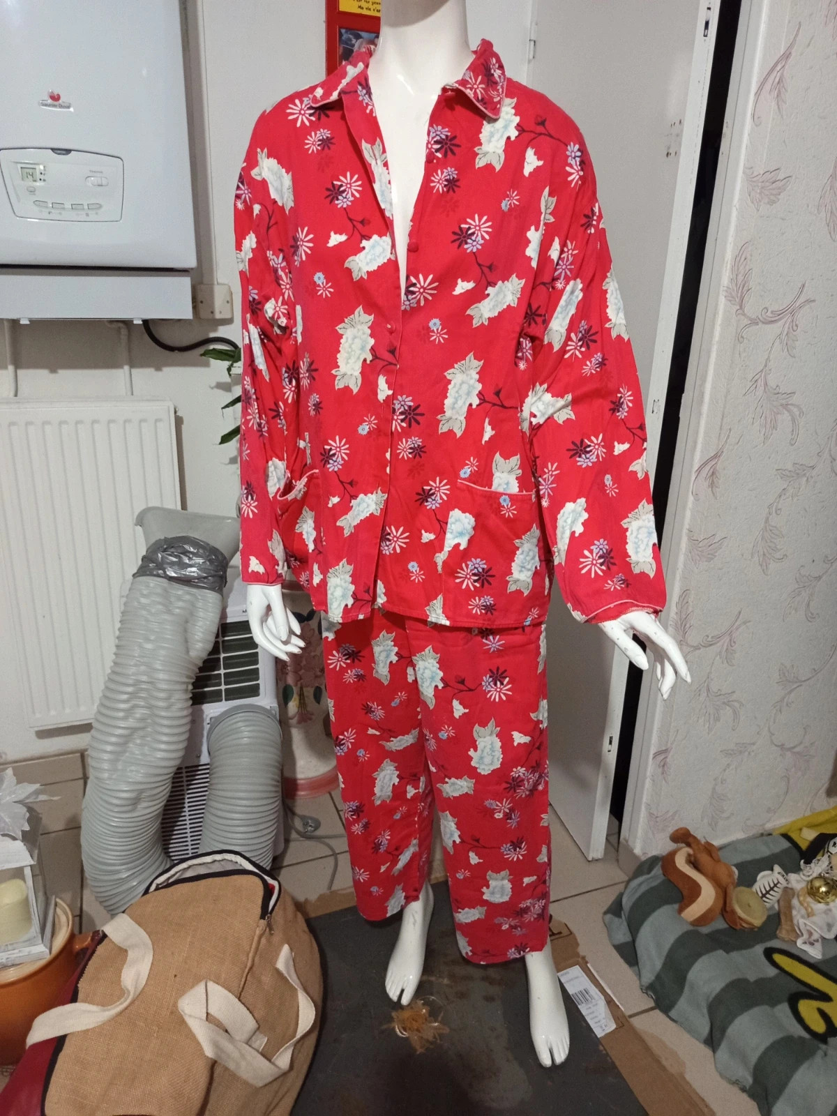 Ensemble pyjama rouge fleuri haut + pantalon – Taille S/M – taille S / 36 / 8
