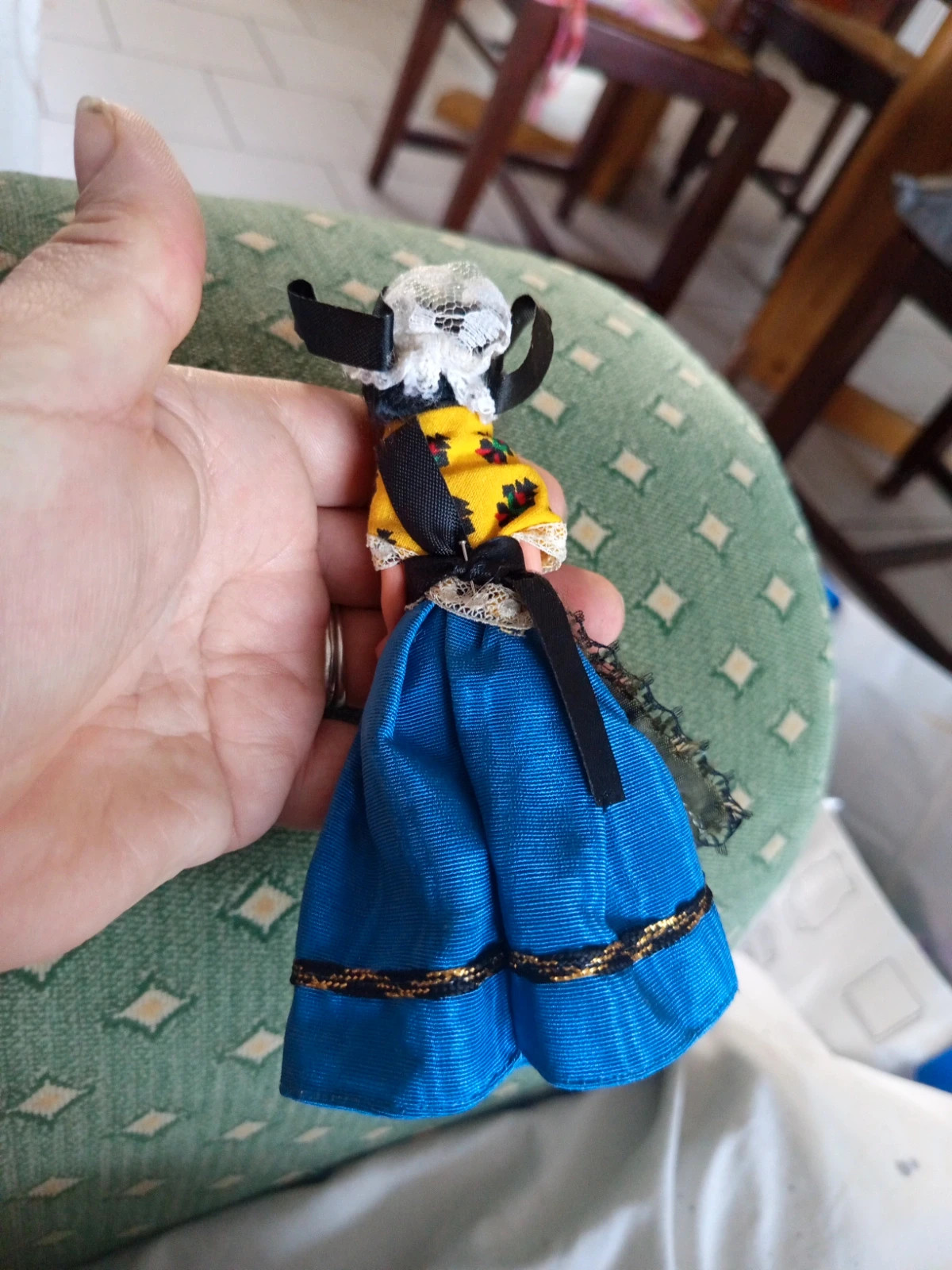 Petite poupée folklorique régionale vintage - Costume traditionnel – sans 5