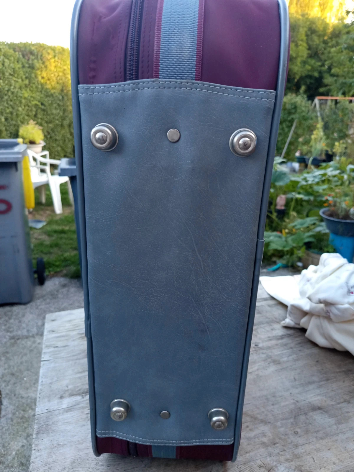 Valise cabine vintage en tissu bordeaux / rouge foncé – Années 80/90 – sans 4