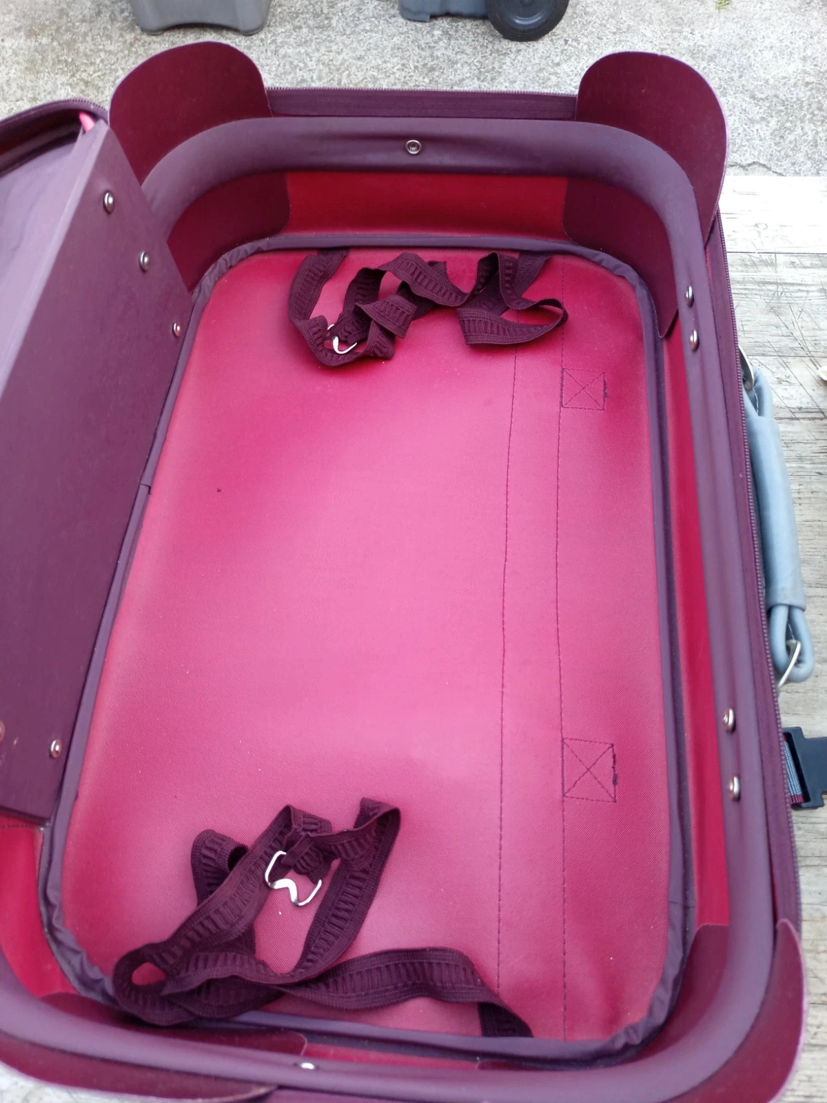 Valise cabine vintage en tissu bordeaux / rouge foncé – Années 80/90 – sans 5