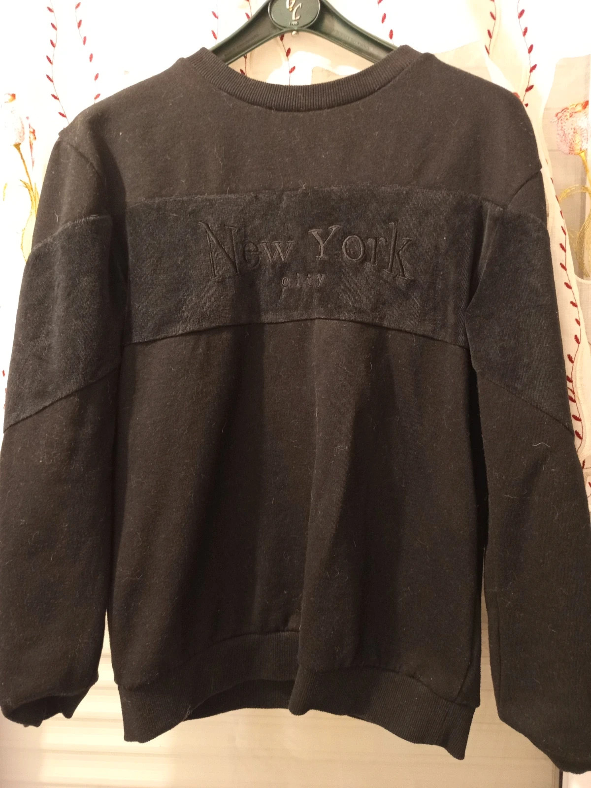 Sweat noir New York City Kiabi - 12 ans 144-155 cm modèle unisexe – Kiabi – taille 12 ans / 152 cm