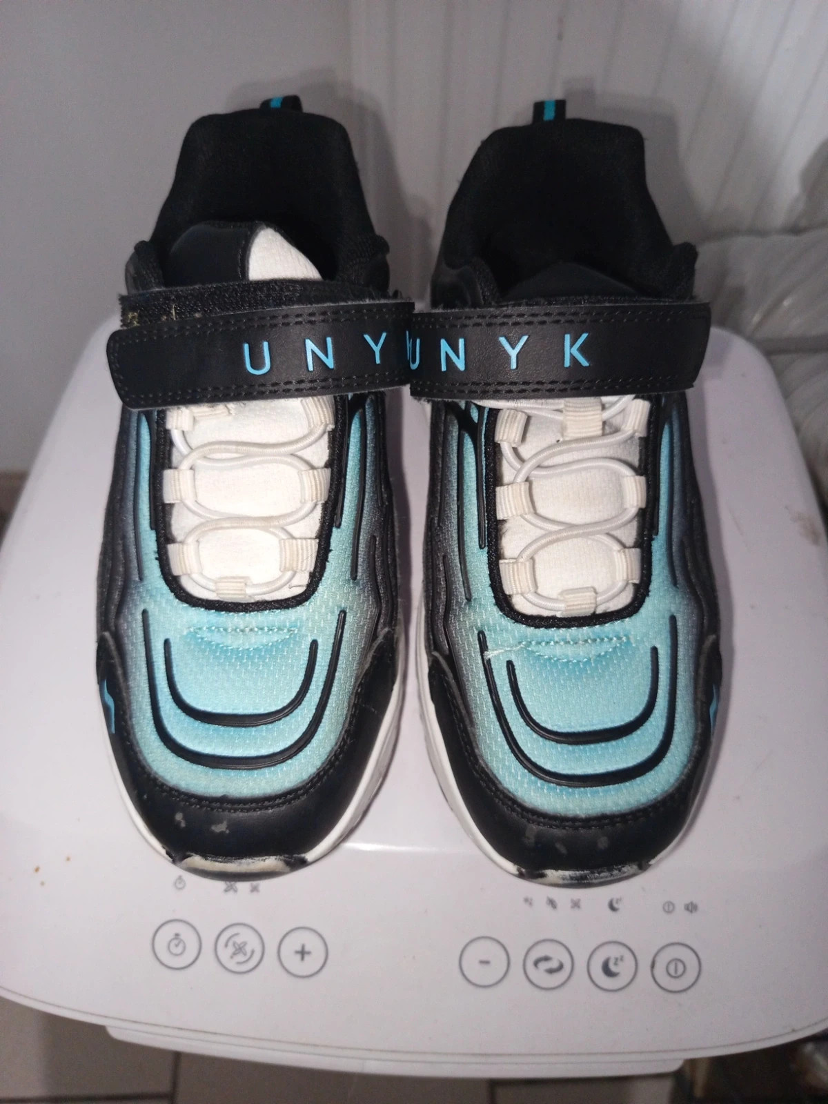 Baskets sport enfant UNYK Quasi Neuves – Pointure 34 – Noir et Turquoise – Unyk – taille 34