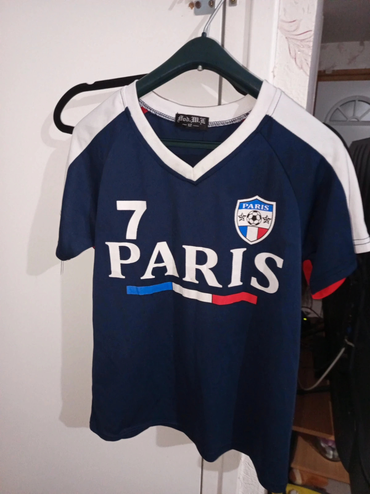 Maillot Paris Bleu Blanc Rouge Sport – 12 ans – Mod.m.j – taille 12 ans / 152 cm
