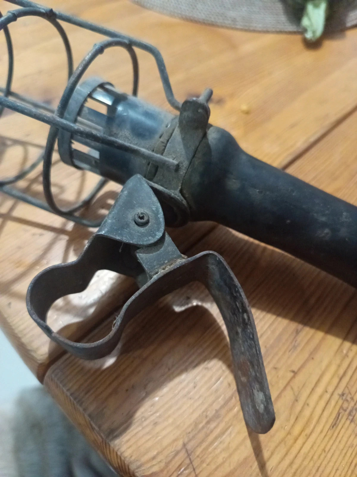 Ancienne lampe baladeuse d'atelier Legrand 112000 – années 60/70 – Legrand 3