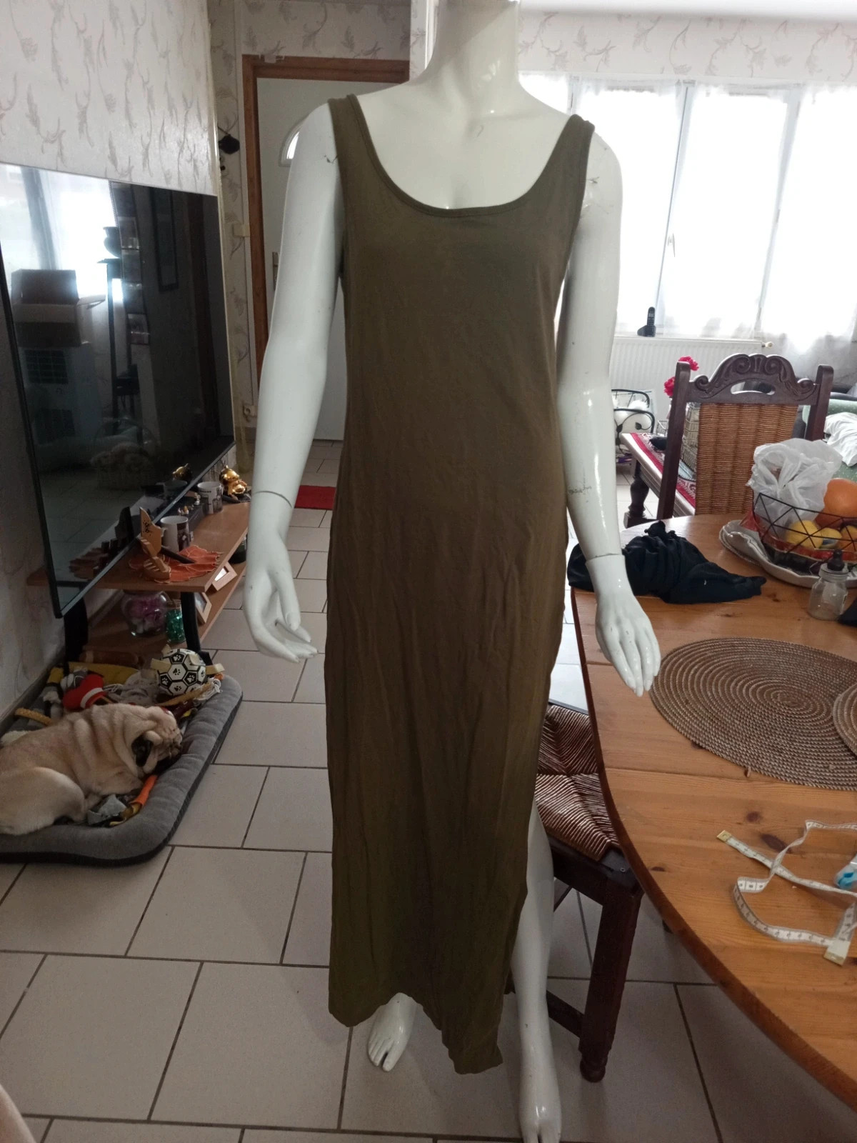 Robe longue vert kaki fluide fendue – taille L / 40 / 12