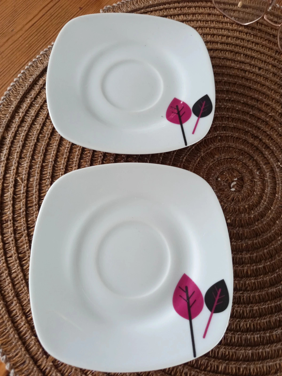 Lot de deux sous tasse