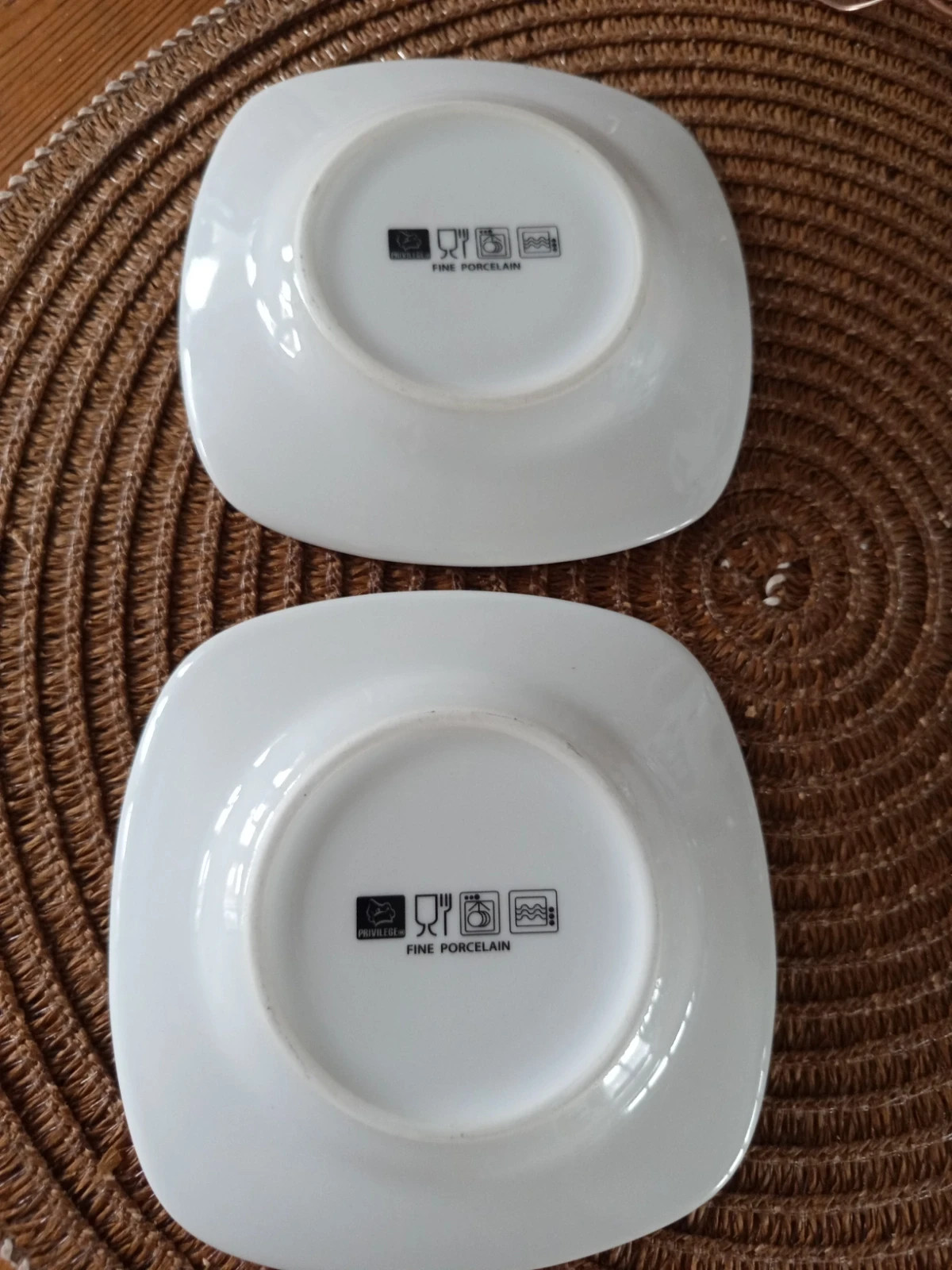 Lot de deux sous tasse 2