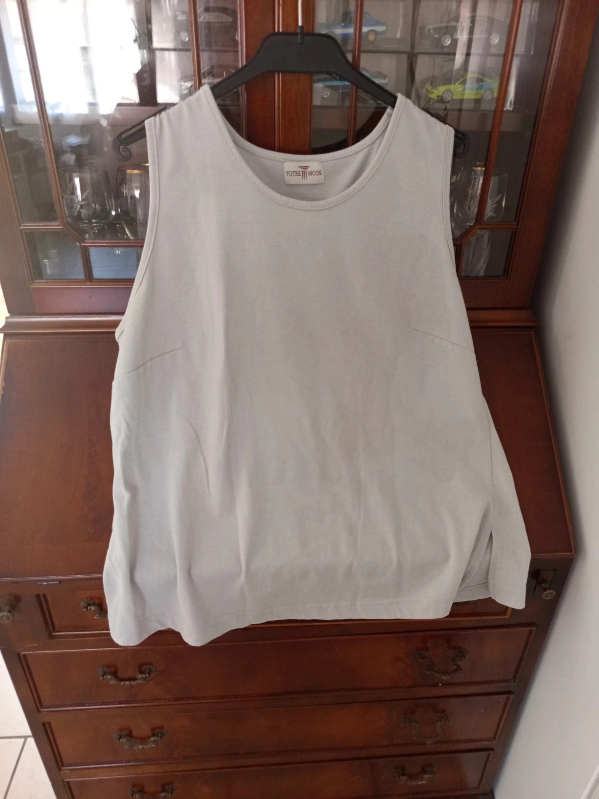Votre Mode (débardeur femme) – VOTRE MODE. – taille 4XL / 48 / 20