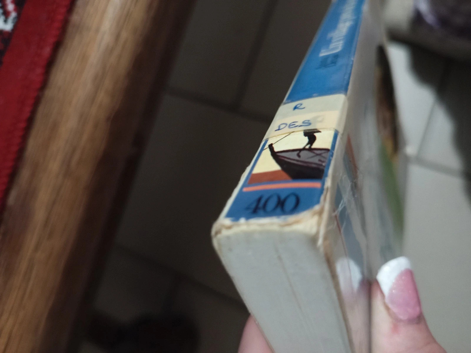 Livre de poche un village près de la mer 4