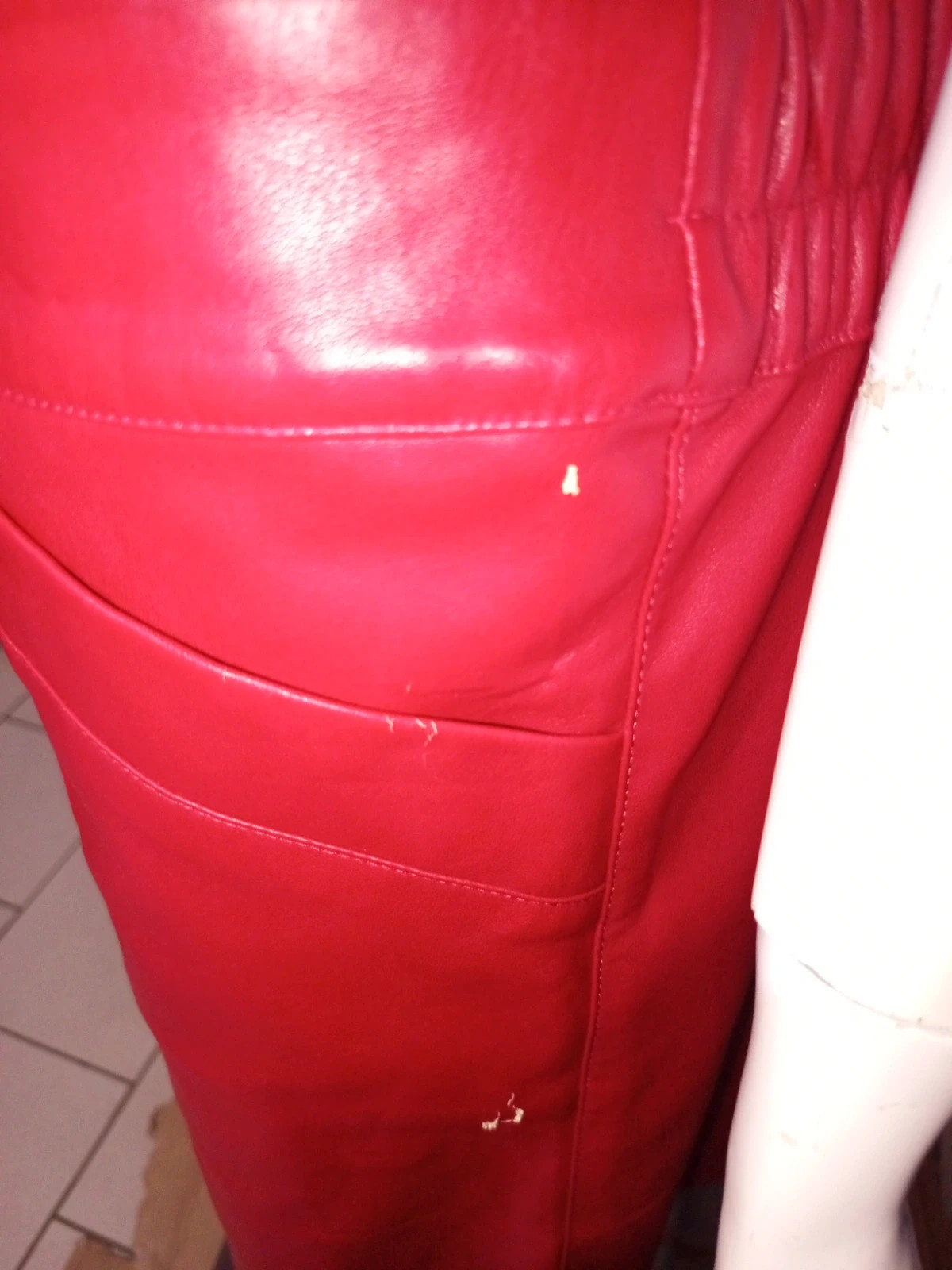 Jupe droite en simili-cuir rouge Blancheporte – Taille 42 – Blancheporte – taille L / 40 / 12 5