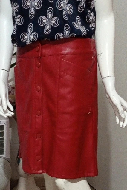 Jupe droite en simili-cuir rouge Blancheporte – Taille 42