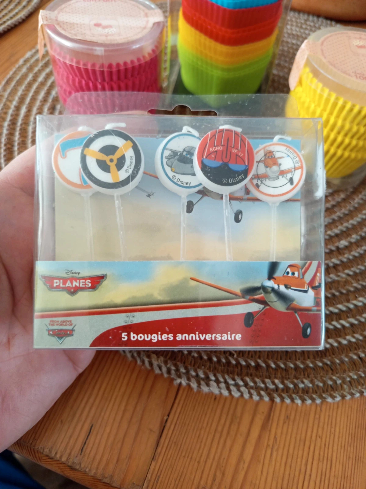 Lot pâtisserie et anniversaire : Moules silicone cœur, caissettes muffin et bougies Disney Planes 3