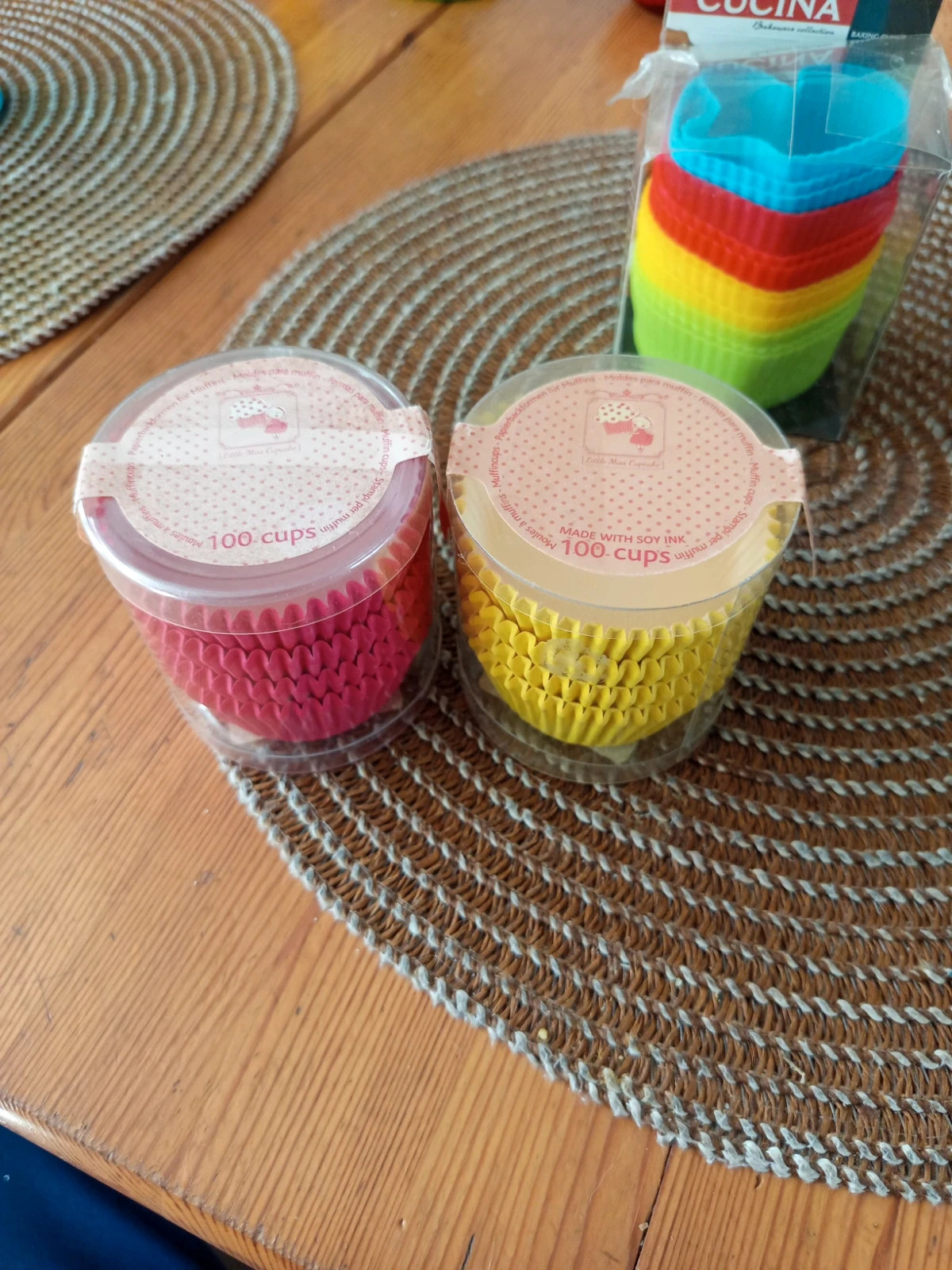 Lot pâtisserie et anniversaire : Moules silicone cœur, caissettes muffin et bougies Disney Planes 4