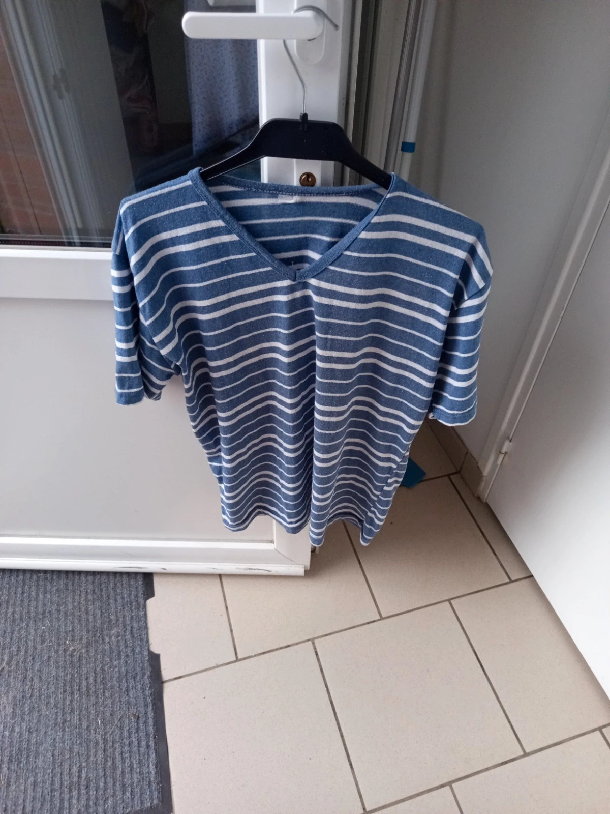 T-shirt manche courte col en v femme/homme