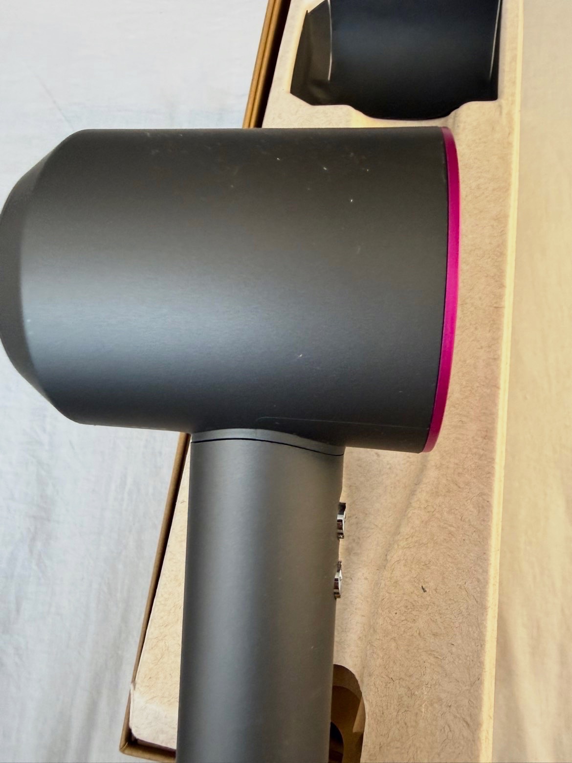 Dyson supersonic nural  – Dyson 4
