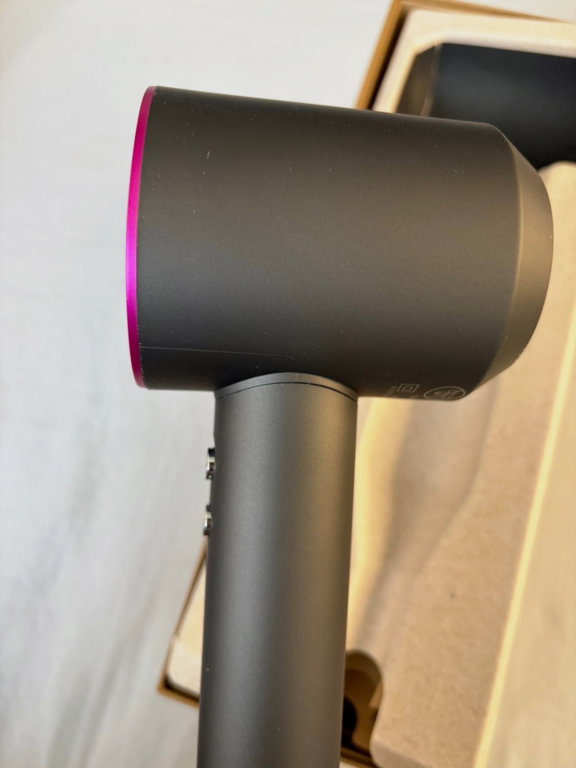 Dyson supersonic nural  – Dyson 5