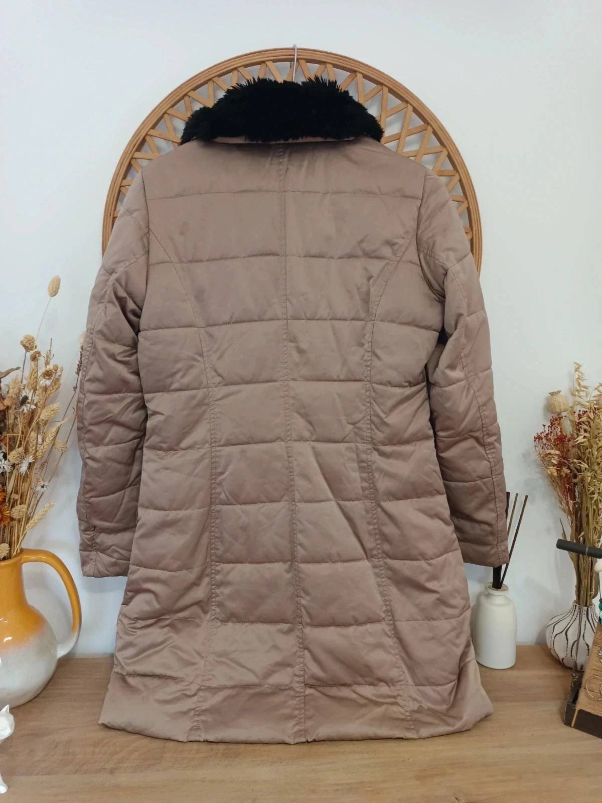 Abrigo acolchado con cuello negro de pelo, Rever Mile, talla 38-40 – Rever Mile – taille S / 36 / 8 4